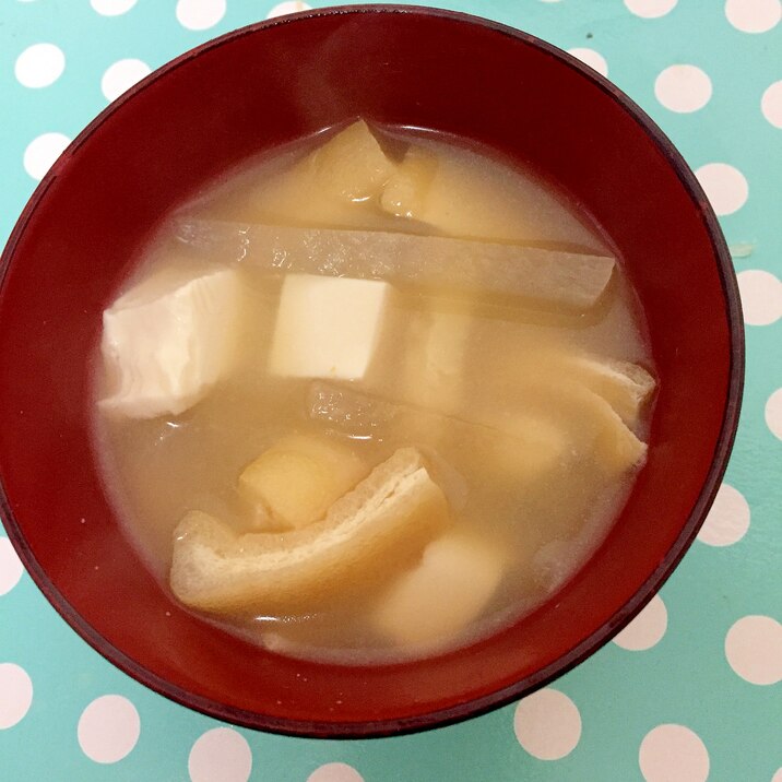 大根と油揚げと豆腐の味噌汁☆